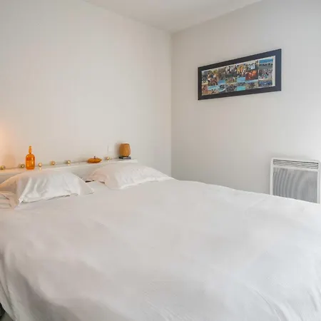Quiet And Spacious Flat In * Μονπελιέ